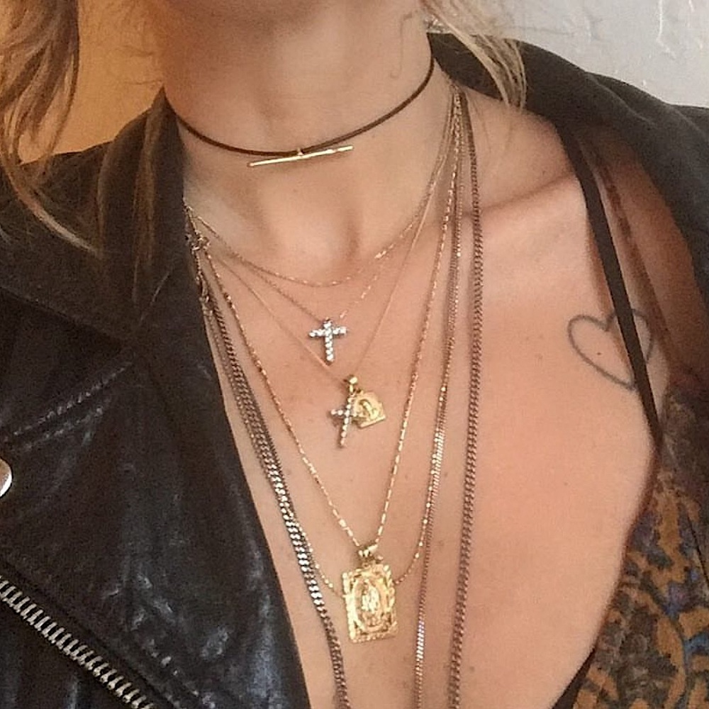 Luiny leather and gold bar choker